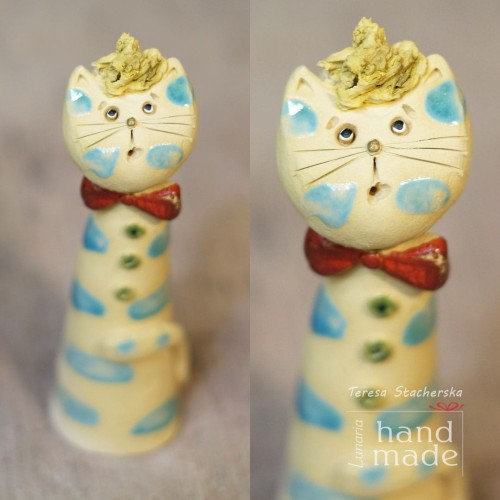 Stojąca figurka kota.jpg