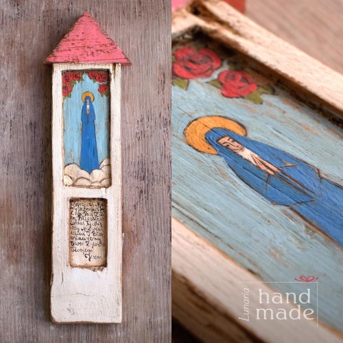 kapliczka-stare-drewno-modlitwa