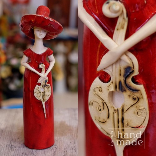 dama-ze-skrzypcami-rekodzielo-krakow