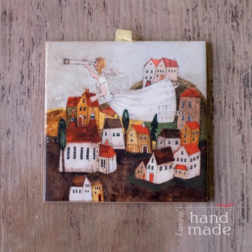 kafel-aniol-nad-miastem